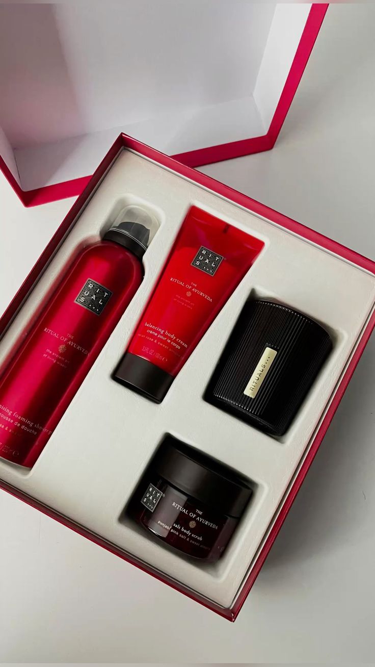The Ritual of ayurveda Medium Coffret Bain & Corps